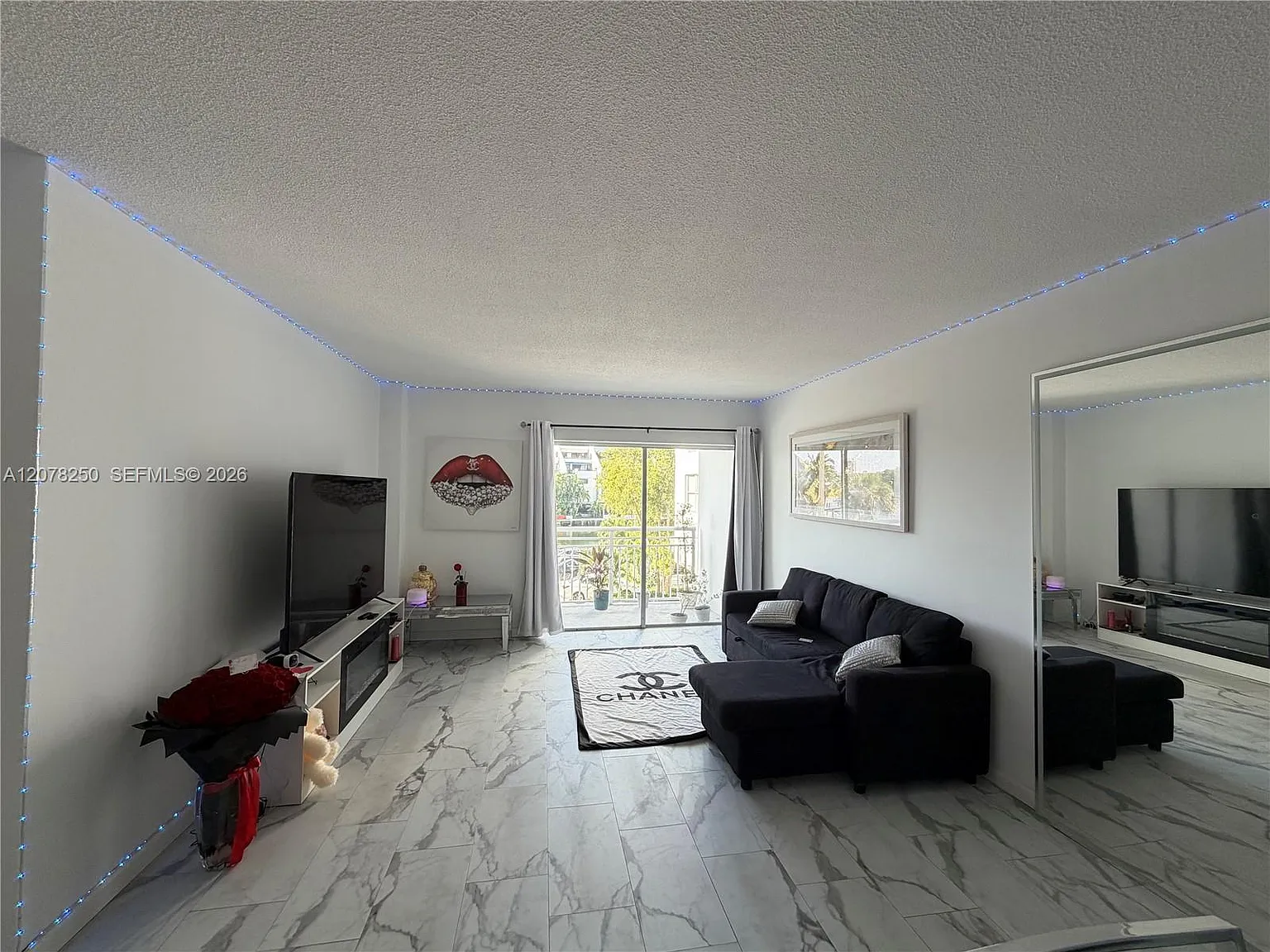 Coastal Towers Condo — Photo 4