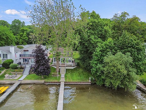 5th image of 736 Lakeview Dr