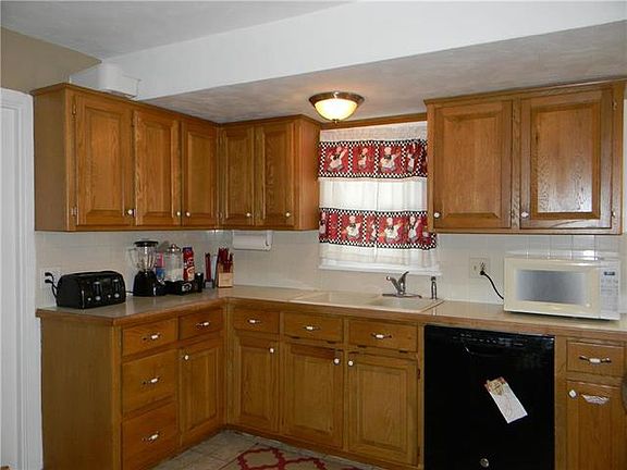 3rd image of 1204 Spruce St