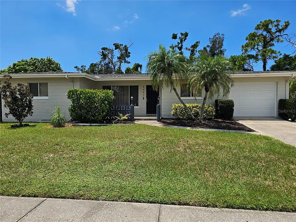 6442 Colonial Dr