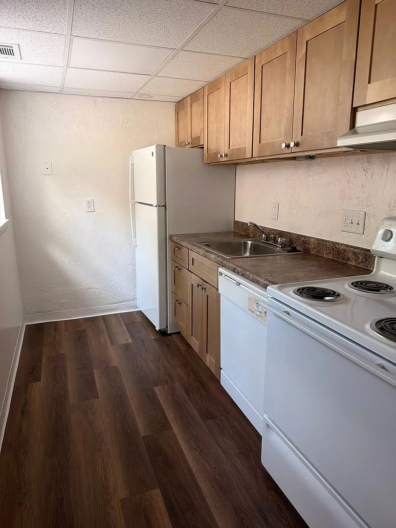 4909 Verona Road — Photo 1