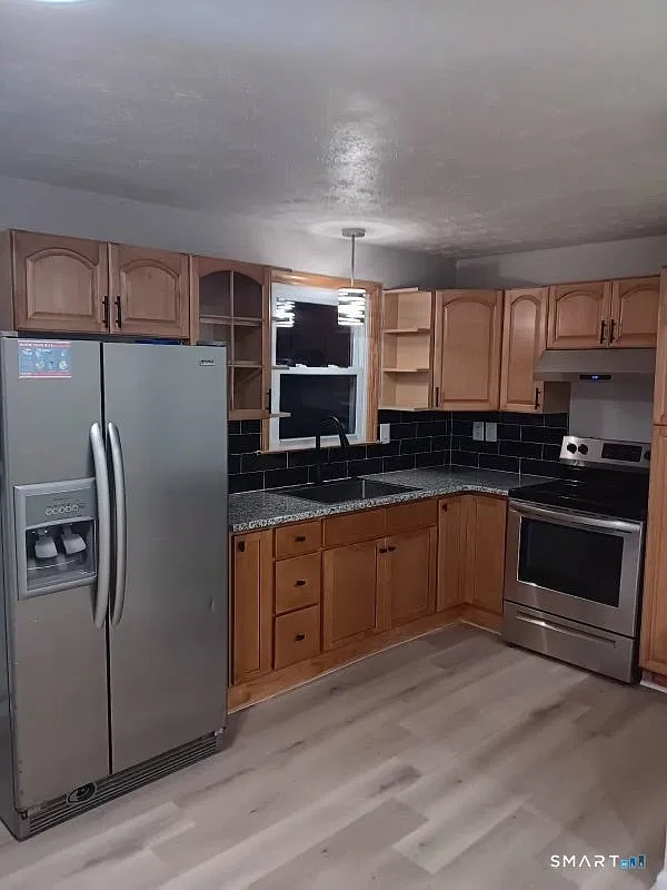 2 bed, 1706 sqft, $1,800 — Photo 1