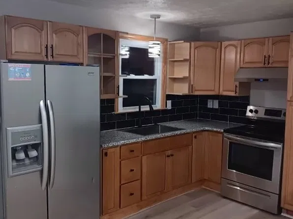 39 Bernside Dr, Bristol, CT 06010