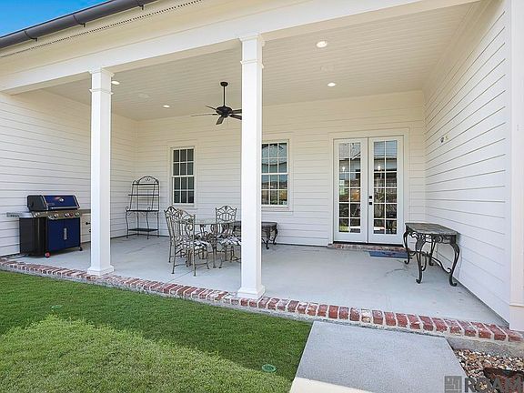 3rd image of 3156 Veranda View Ave