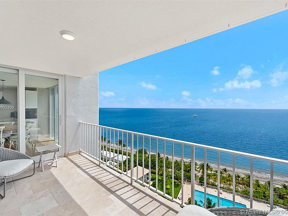 3rd image of 881 Ocean Dr APT 17C