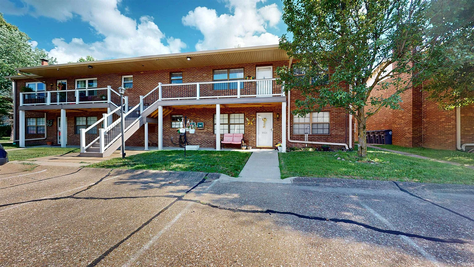 5523 Jackson Ct photo 1