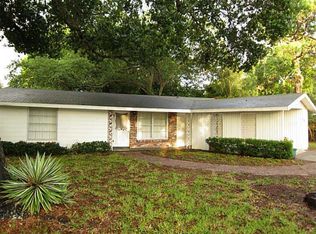 2140 Hyde Park Cir, Sarasota, FL 34239