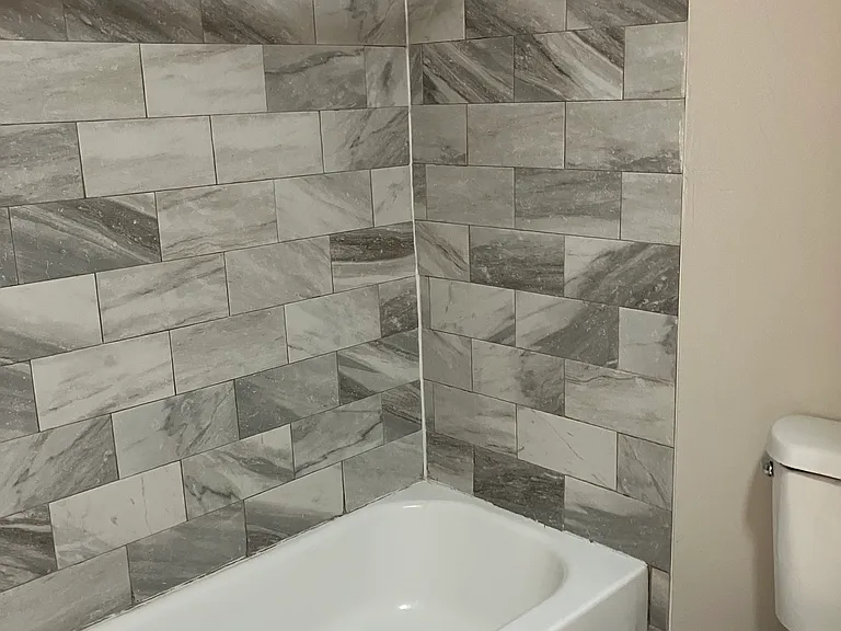 102-106 N Jasper St #110-A — Photo 10