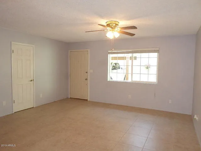 2616 W Joan De Arc Ave — Photo 5