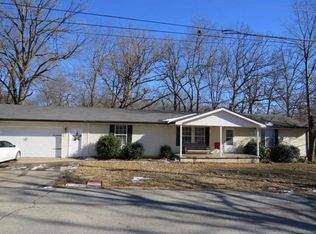 1303 Wood St, Grove, OK 74344