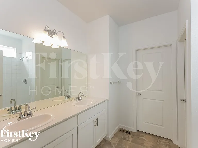 14593 Normande Dr — Photo 12