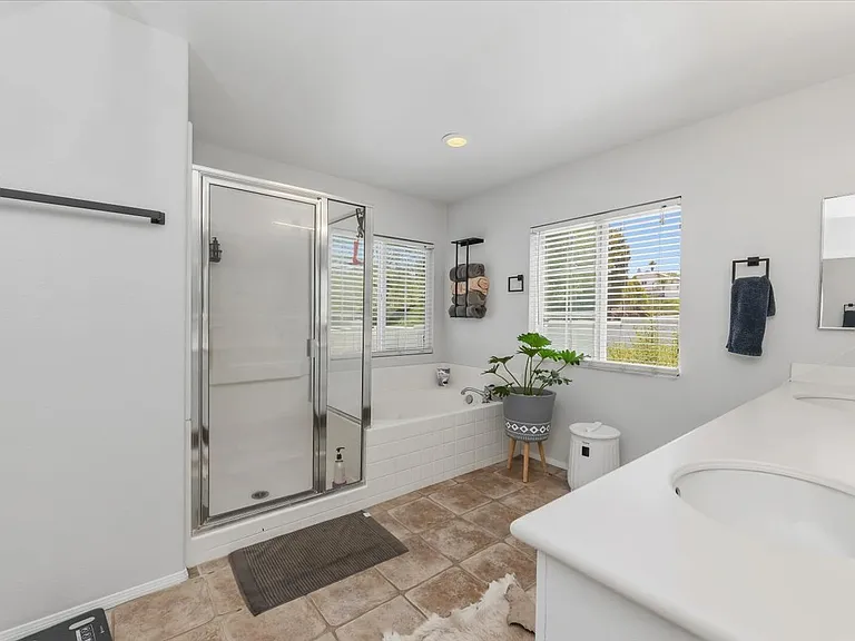 45308 Escalon St — Photo 3