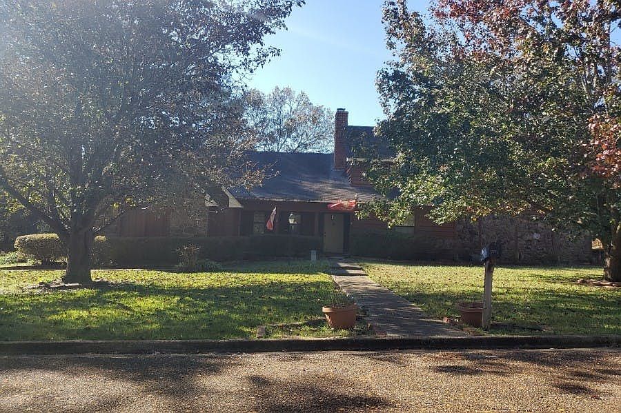 1st image of 5215 Brookview Dr