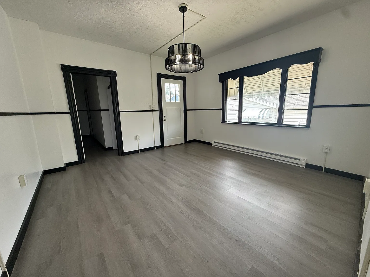 2 bed, 1300 sqft, $1,150 — Photo 2