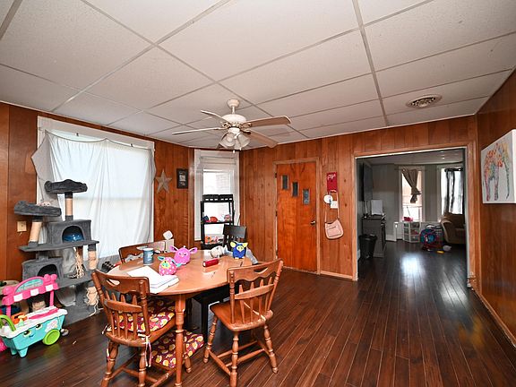 5th image of 187 Olney Ave