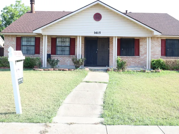 1615 Hardeman St, Mesquite, TX 75150
