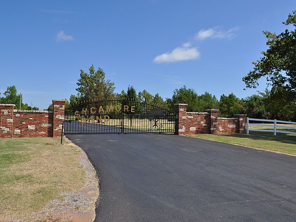 4th image of 5920 Sycamore Ponds Dr