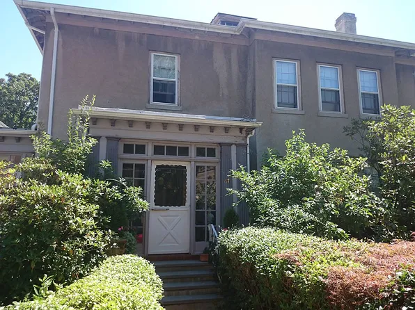 67 Green St, Brookline, MA 02446