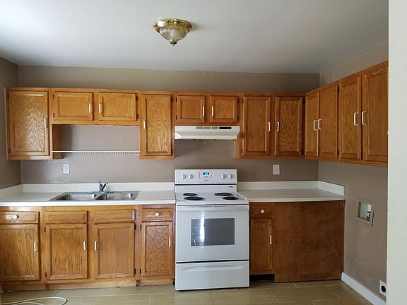 2nd image of 275 Lincoln Ave #A