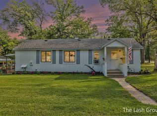 305 6th St, Baldwin, MI 49304