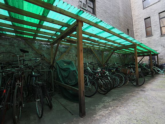 4th image of 304 W 92nd St APT 2G