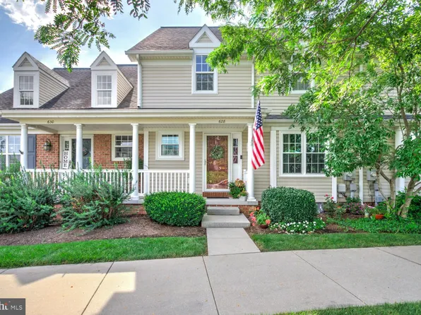 628 Brentwood Dr, Lititz, PA 17543