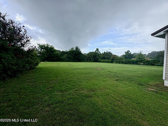 3rd image of 184 Brushy Creek Rd