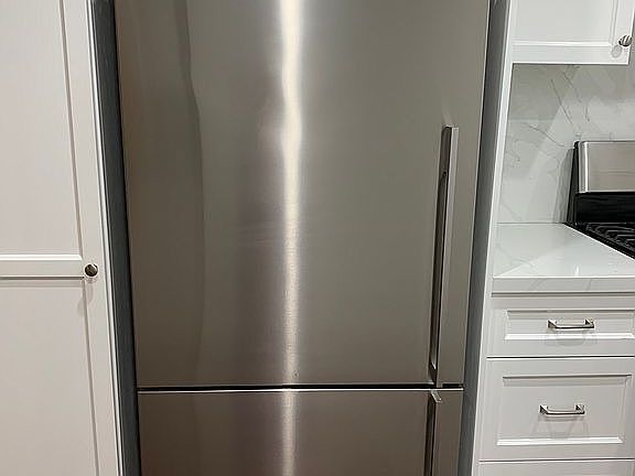2nd image of 31573 Lindero Canyon Rd Unit 2