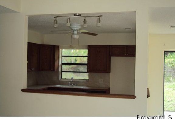 4th image of 2118 Whiteside Ave SE
