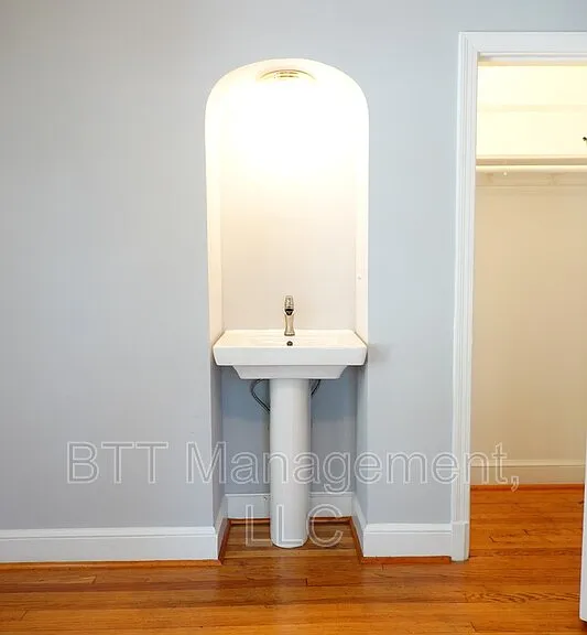 800 Maplewood Ave #1 — Photo 69