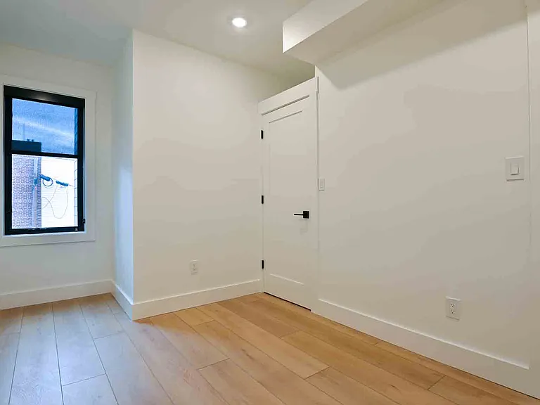 2641 4th St NE #2 — Photo 24