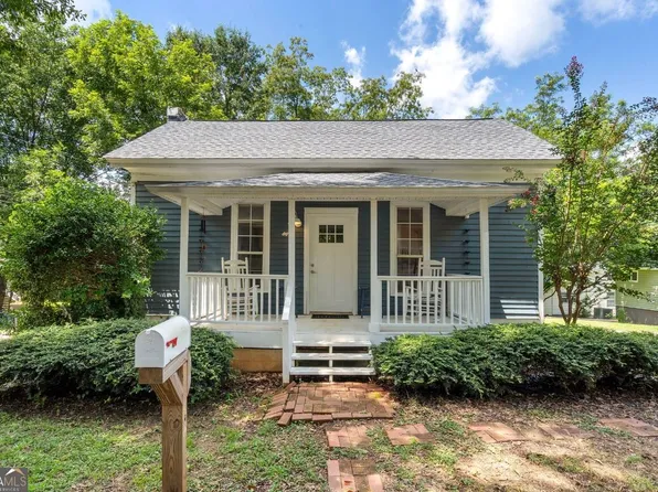 88 Cole St, Newnan, GA 30263