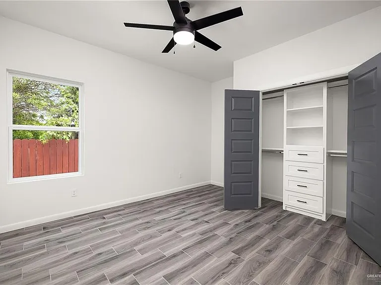 2020 Cedar Ave #A — Photo 9