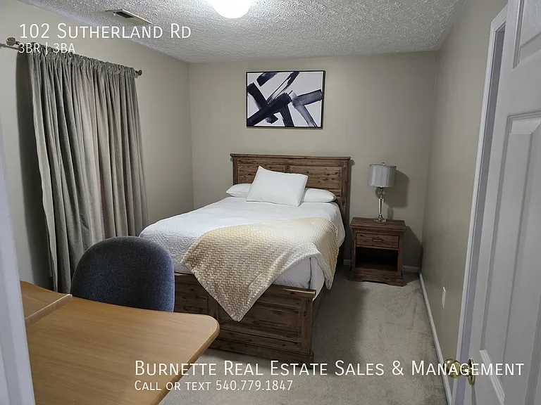 102 Sutherland Dr — Photo 17