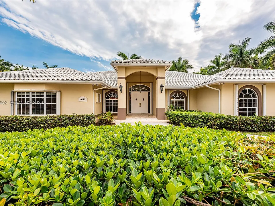 8198 SW 84th Ter
