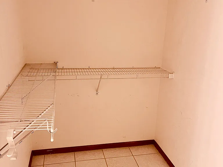 240 Bayberry Dr — Photo 9