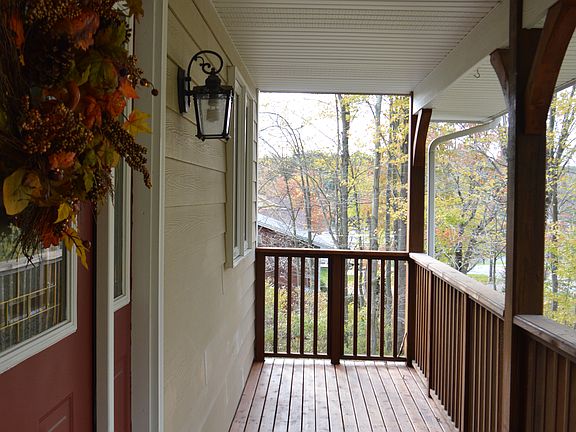 Covered front porch (cedar)