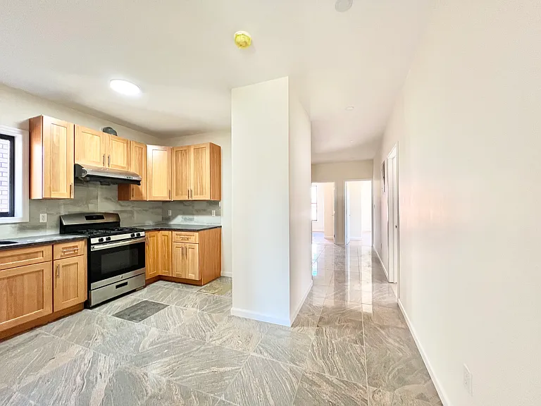 2238 Benson Ave #2 — Photo 10
