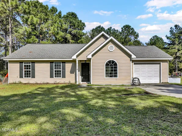 107 Courtney Pines Road, Maple Hill, NC 28454