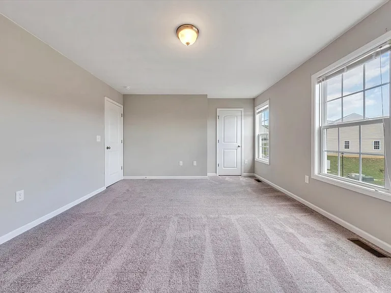 6837 Village Green Dr — Photo 12