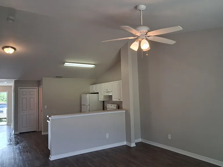813 Alabama Rd S — Photo 6