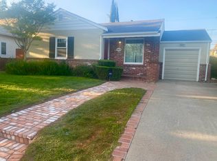 4829 B St, Sacramento, CA 95819
