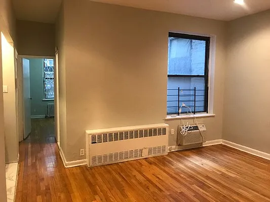 Rented by Salon Realty Corp | media 2