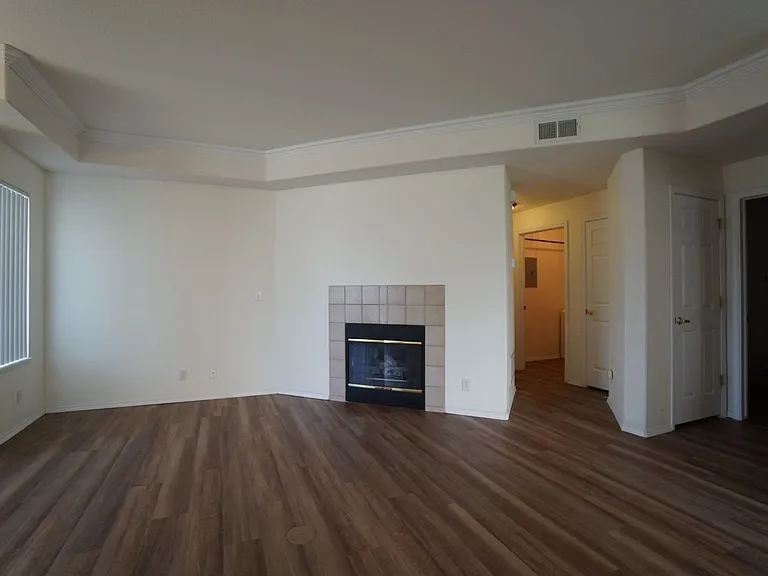 3770 Strawberry Field Grv #B — Photo 8