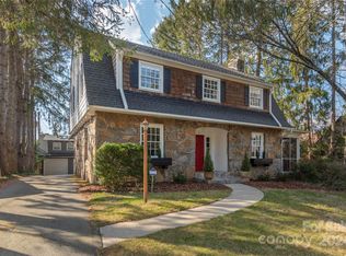 3 Red Oak Rd, Asheville, NC 28804