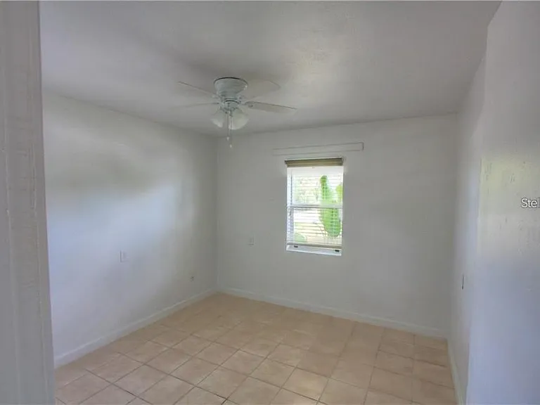 613 Shore Rd — Photo 6