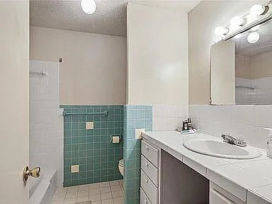 5874 Canal Blvd — Photo 6