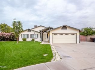 10920 N 76th Dr, Peoria, AZ 85345