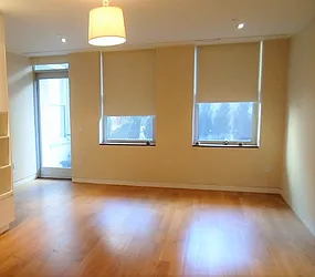 Sold by Manhattan Network Inc.