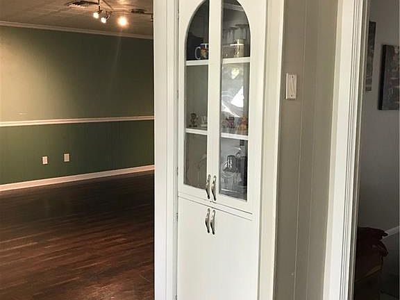 5th image of 2705 Higgins Dr